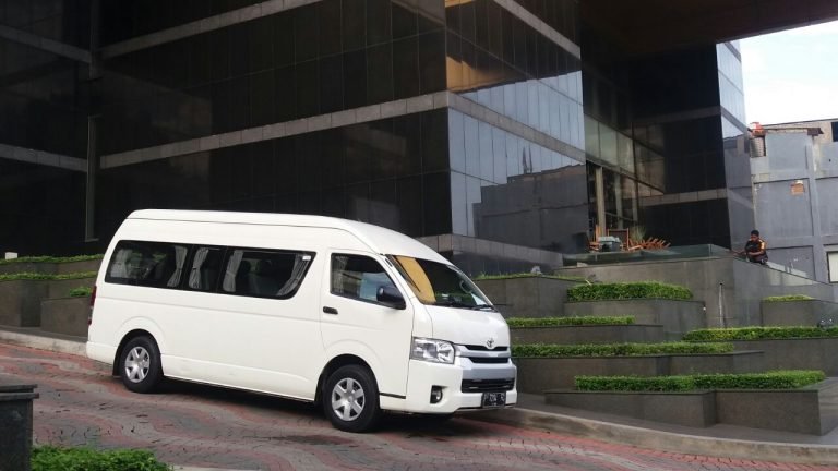 Sewa Hiace Jakarta Pusat