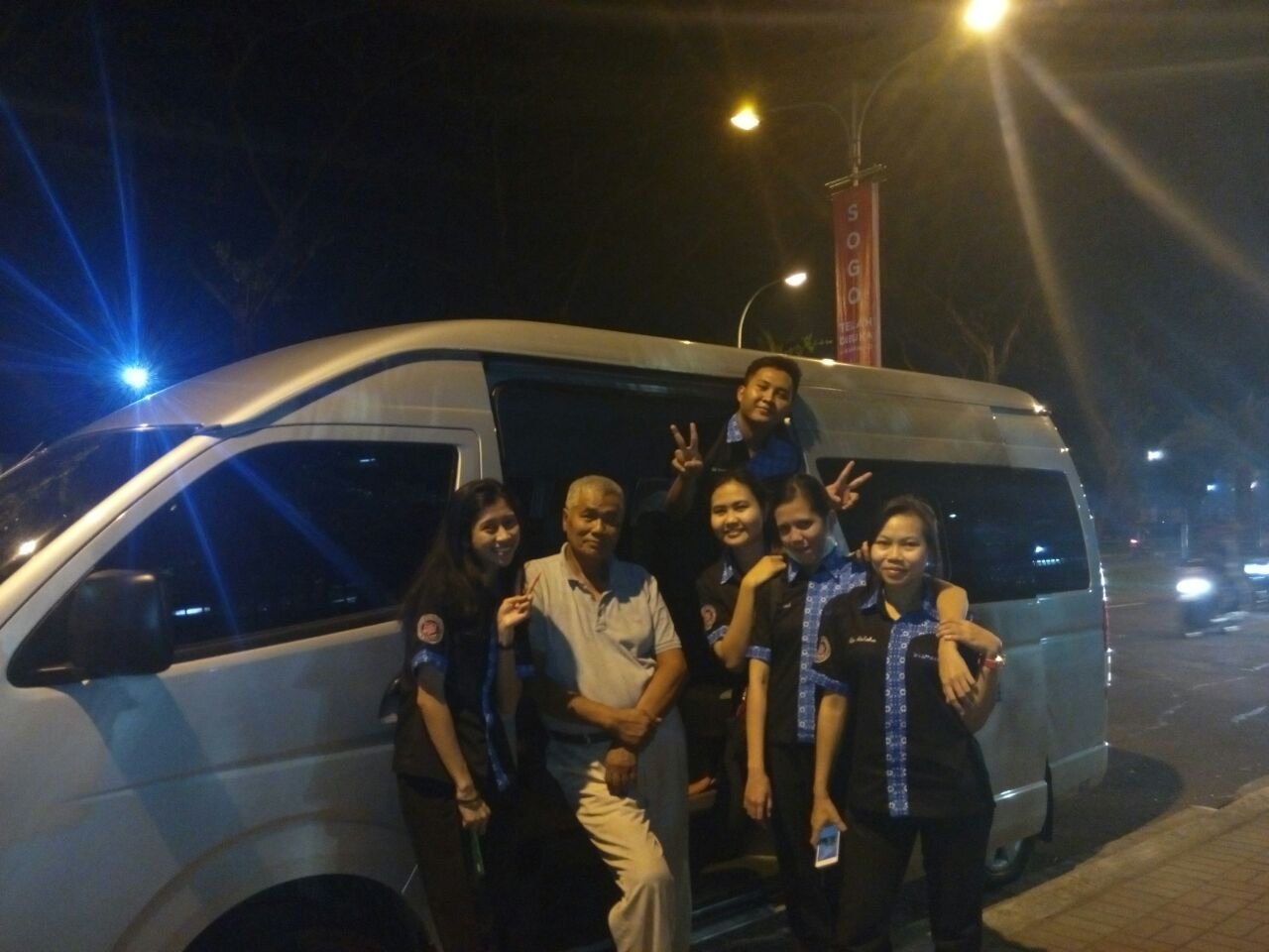 Sewa-Hiace-Mahasiswa-mahasiswi-akper-palu